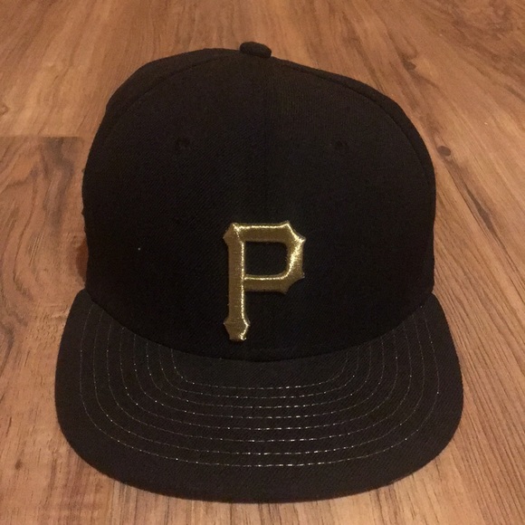 Black And Gold Pittsburgh Pirates Hat 